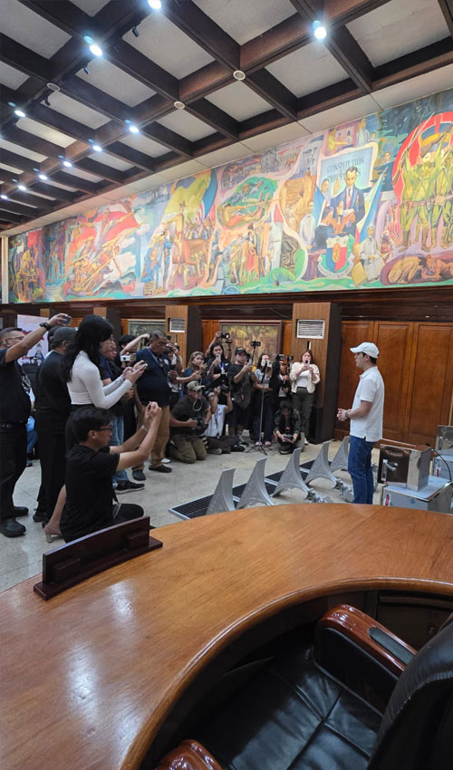 Apresentação do sistema de alerta público PAVIAN em Manila